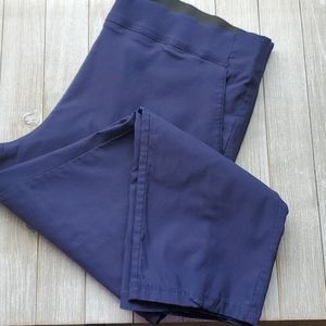NWOT Navy Pull On Capris, Size XL